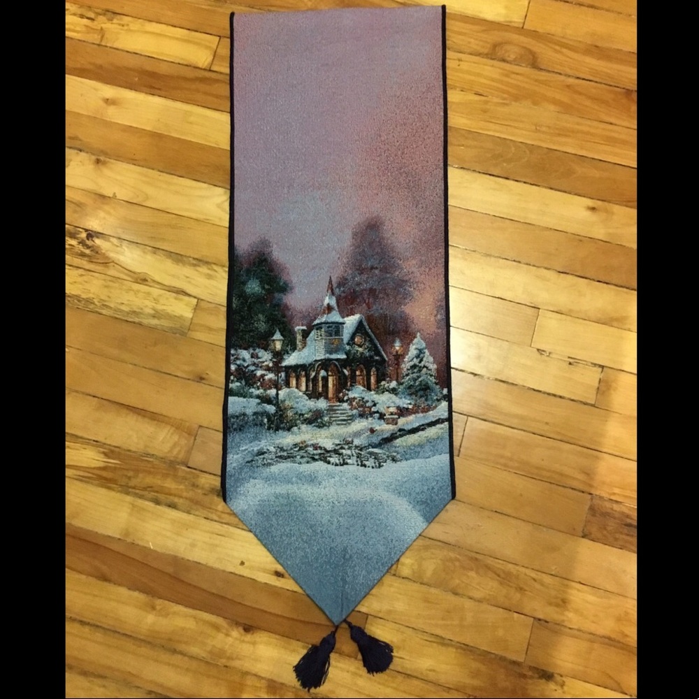 Winter Theme Runner - Picture 2 of 6